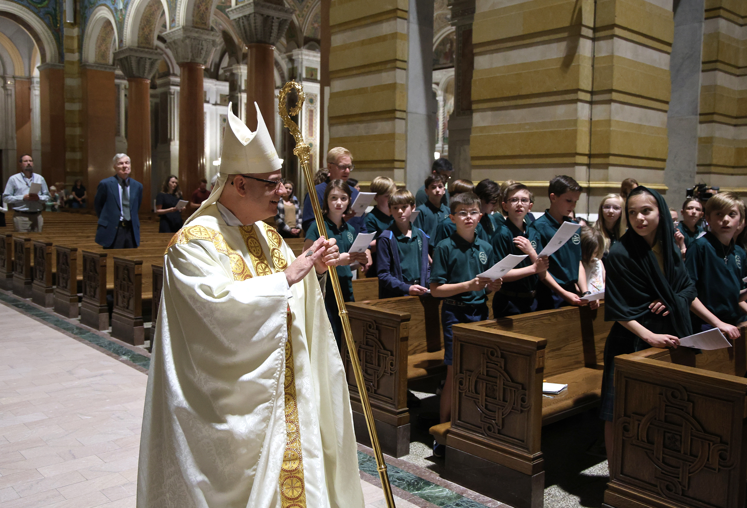 St. Louis Catholics gather in prayer as conclave kicks off