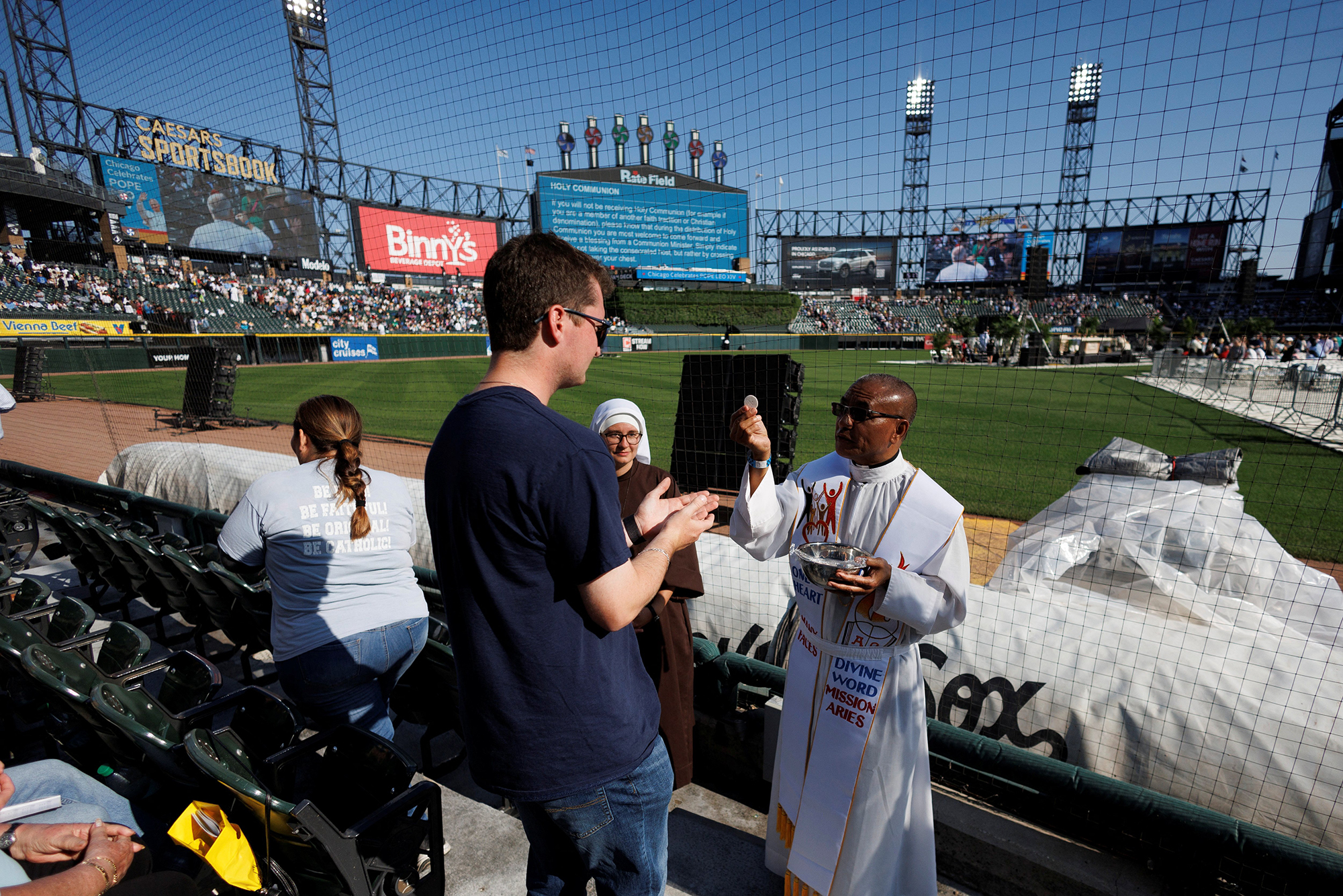 Mass at White Sox home park honors Pope Leo XIV