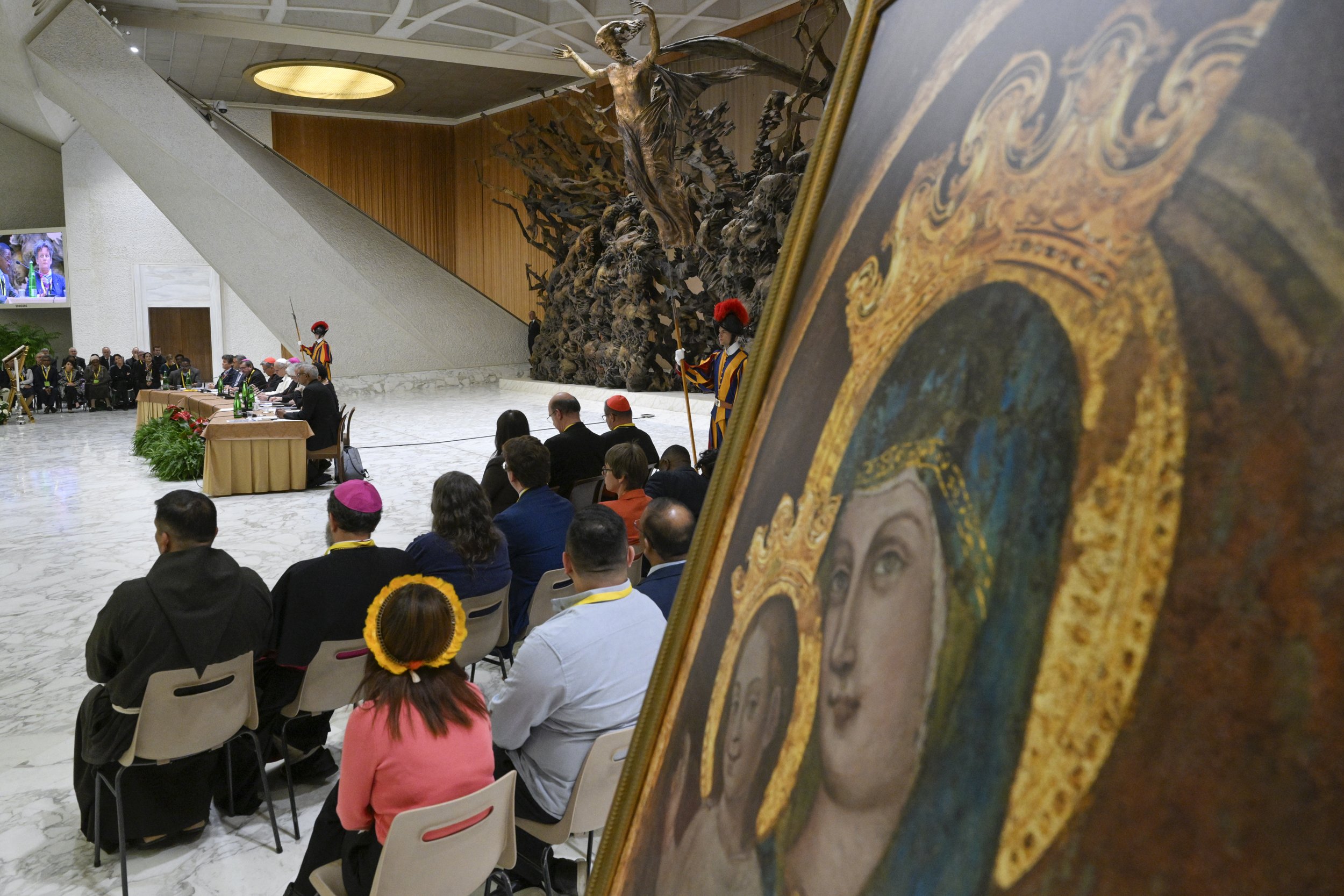 Papal commission votes against ordaining women deacons