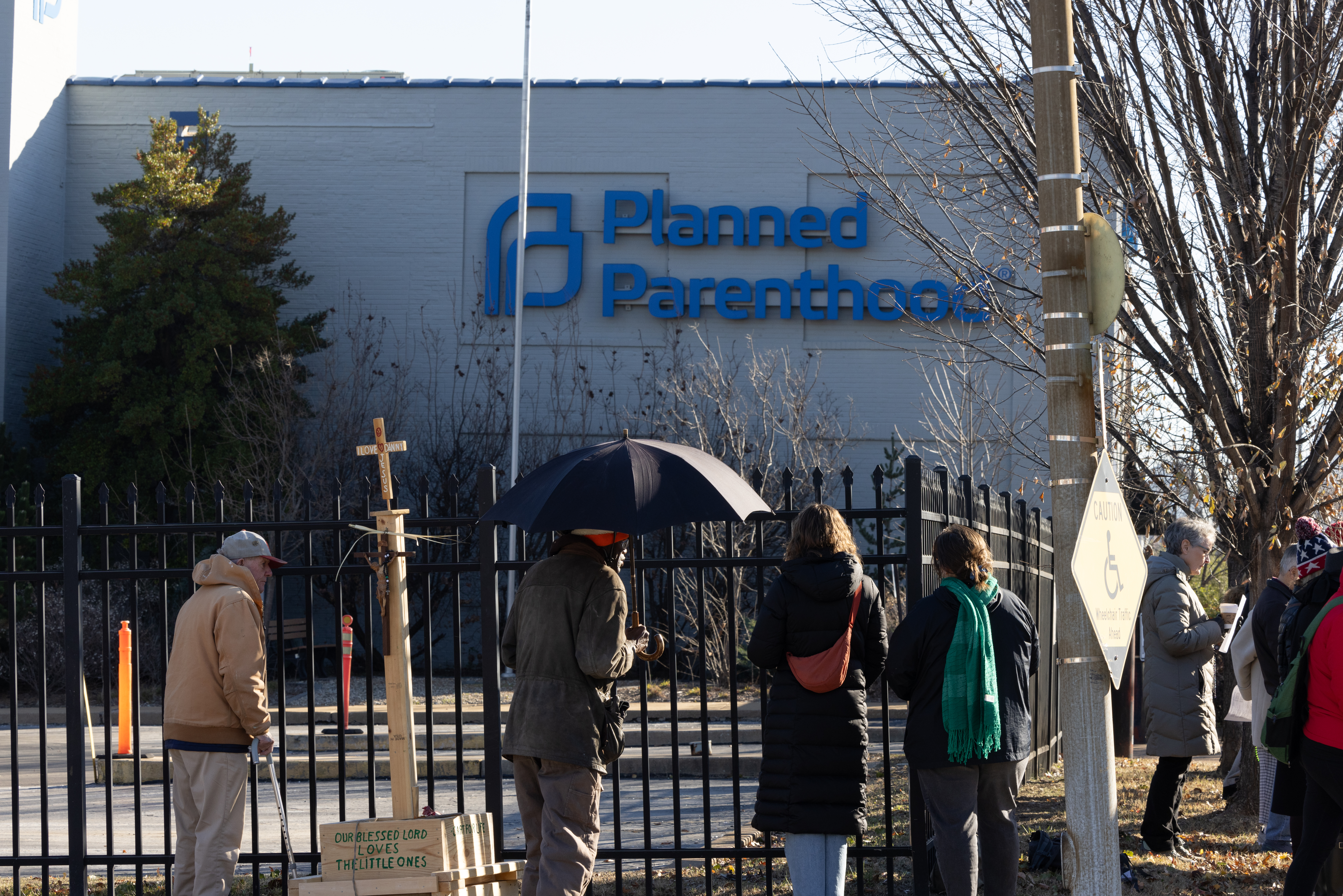 Court hears lawsuit on Illinois law mandating pro-life doctors, centers give abortion referrals