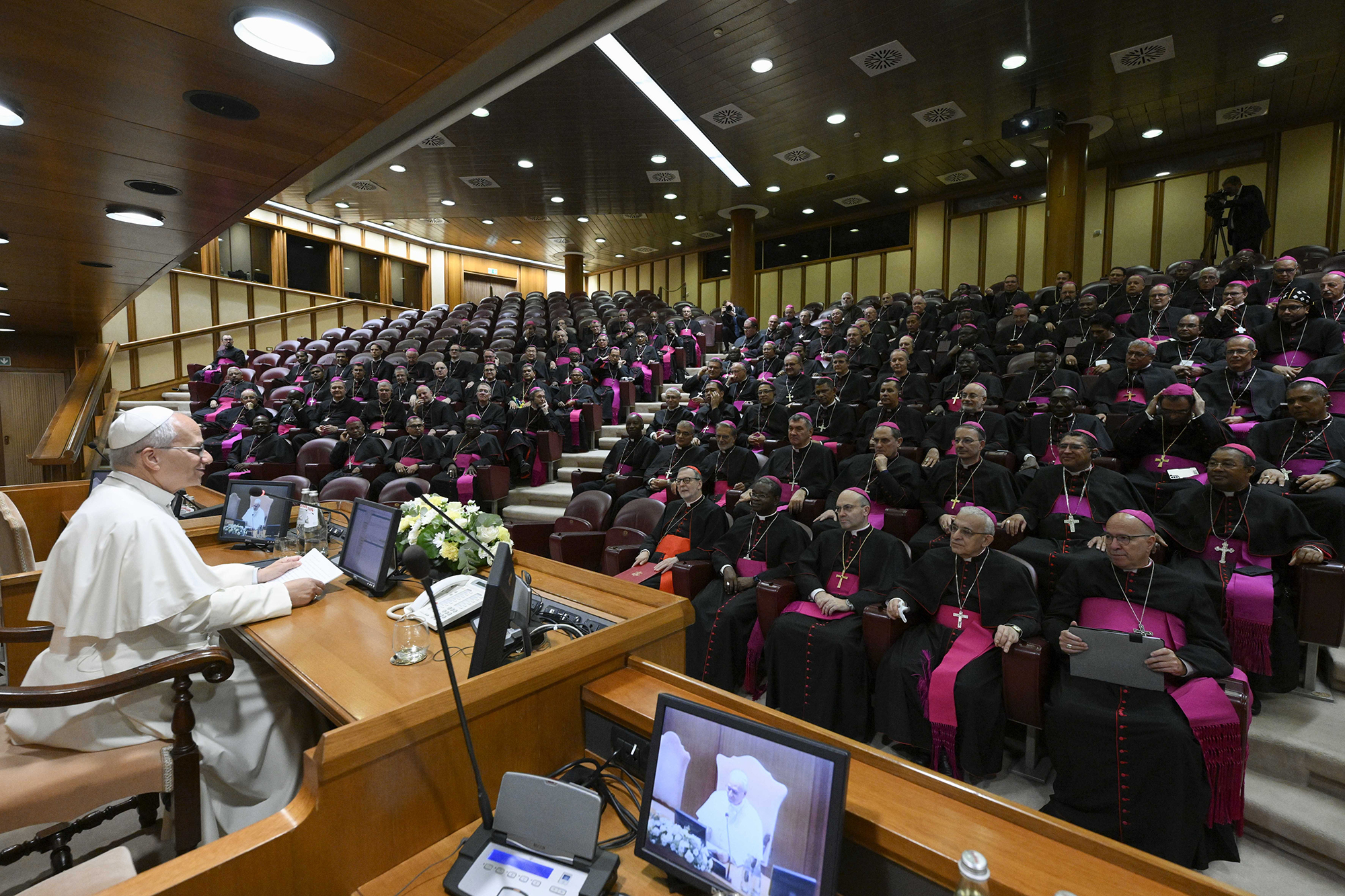 Find room in your heart for everyone, pope tells new bishops