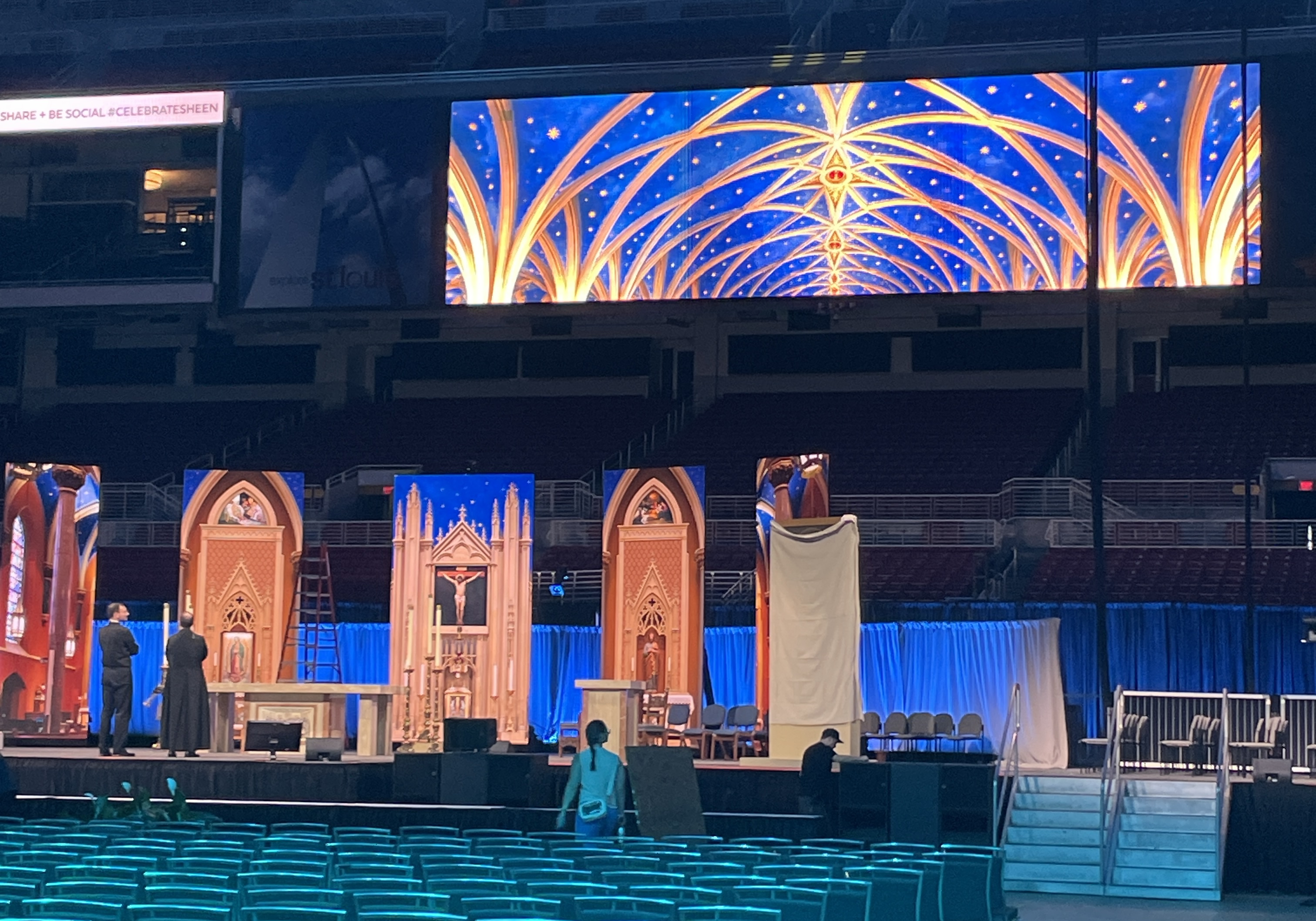 Divine worship in the Dome